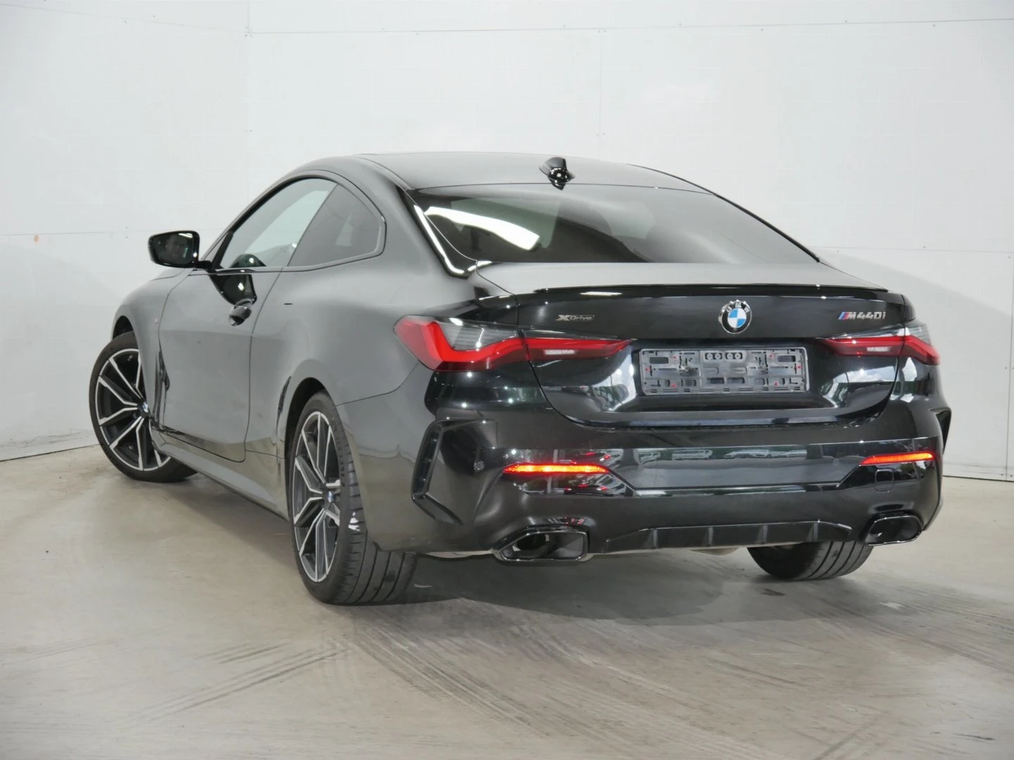 BMW 440 xDrive Coupe - изображение 3