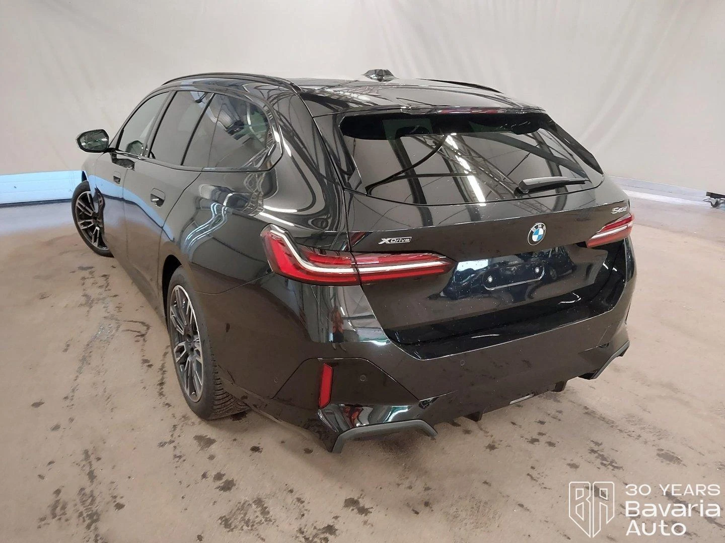 BMW 540 d xDrive Touring M Sport Paket - изображение 2