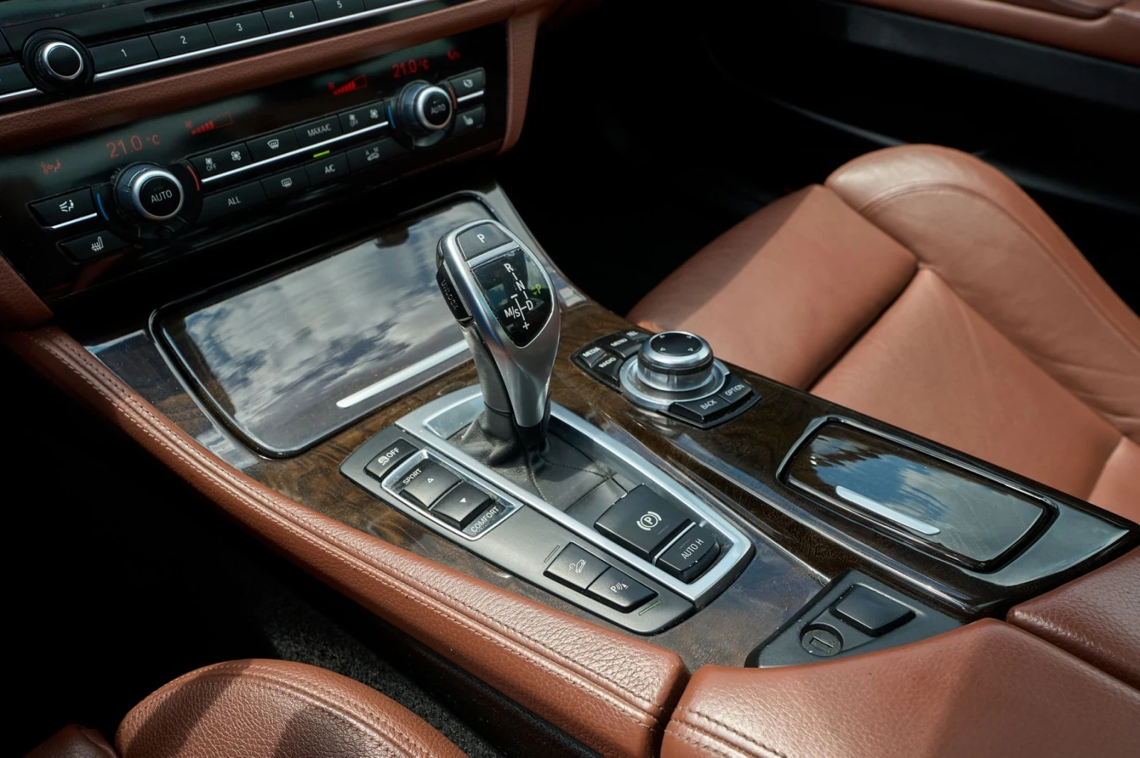 BMW 535 3.5d XDrive , снимка 9 - Автомобили и джипове - 52052212