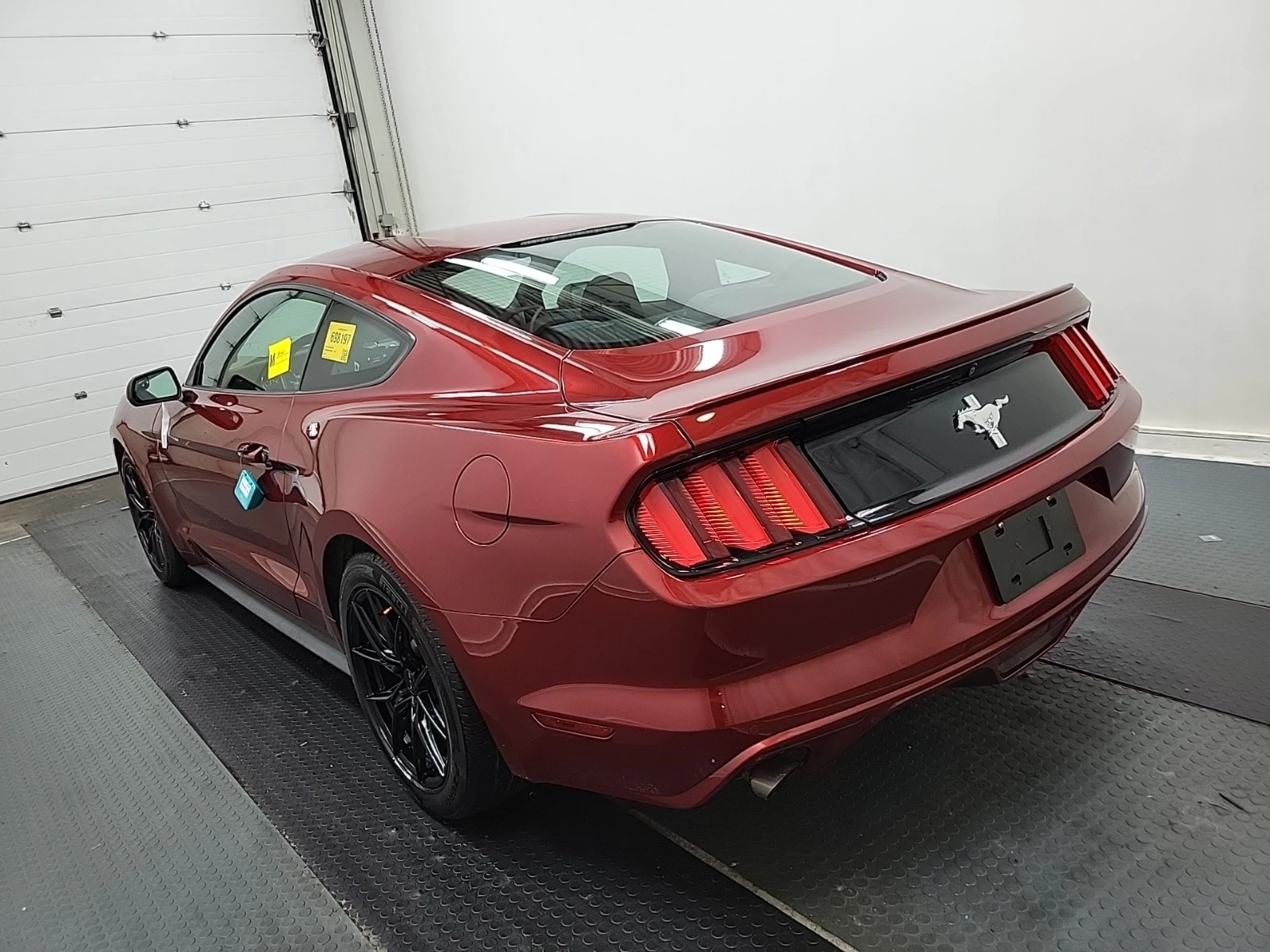 Ford Mustang * * CARFAX * * АВТО КРЕДИТ * *  - изображение 6