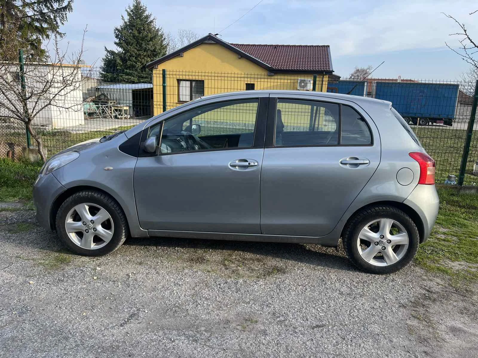 Toyota Yaris, снимка 7 - Автомобили и джипове - 53864303