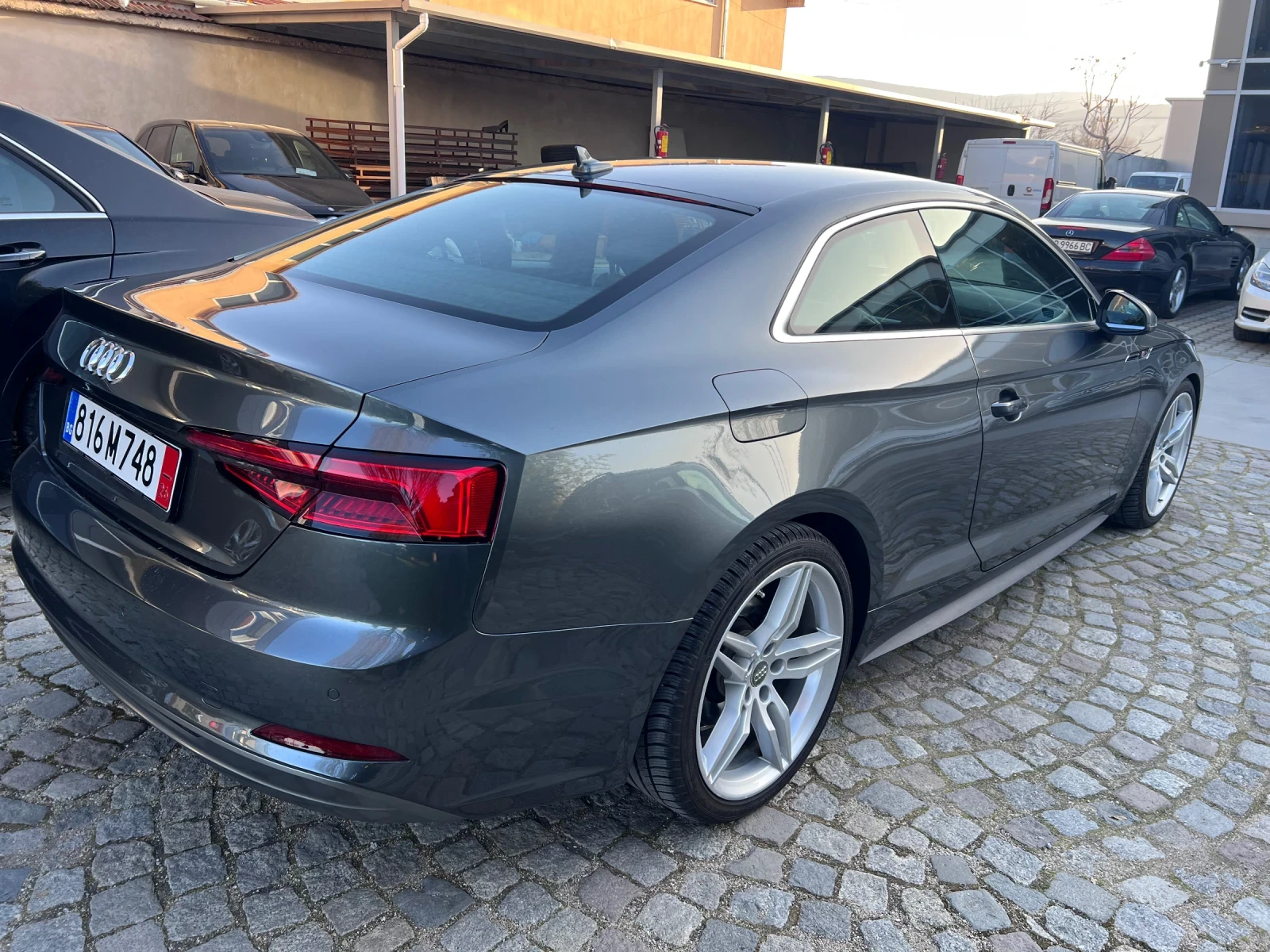 Audi A5 2.0TDI S-line 70000km, снимка 5 - Автомобили и джипове - 53866925