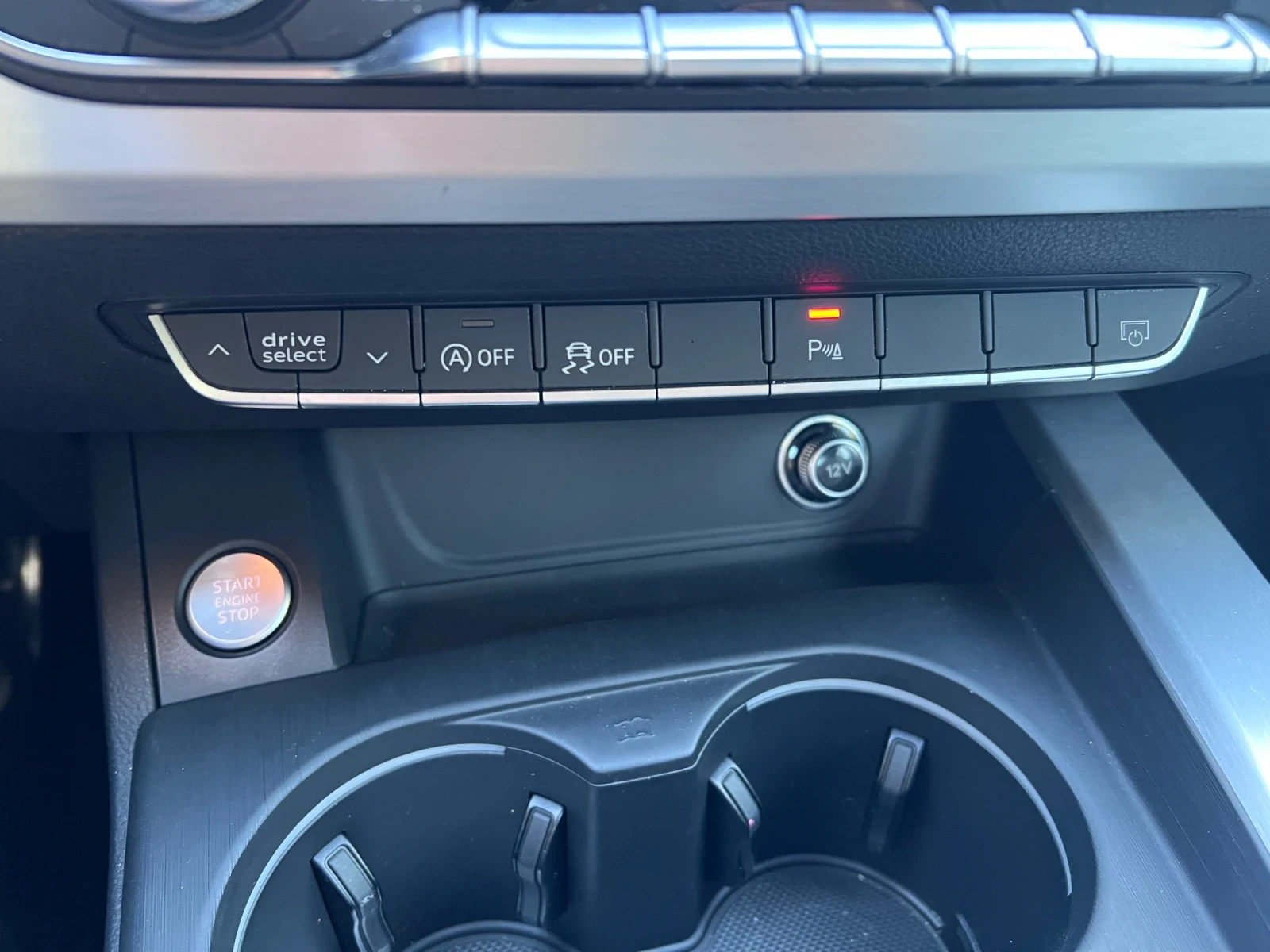 Audi A5 2.0TDI S-line 70000km, снимка 11 - Автомобили и джипове - 53866925