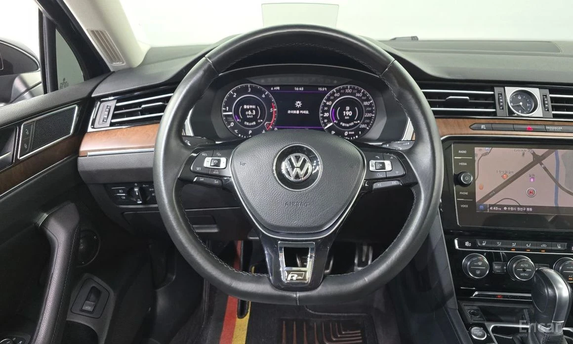 VW Passat, снимка 13 - Автомобили и джипове - 53885252