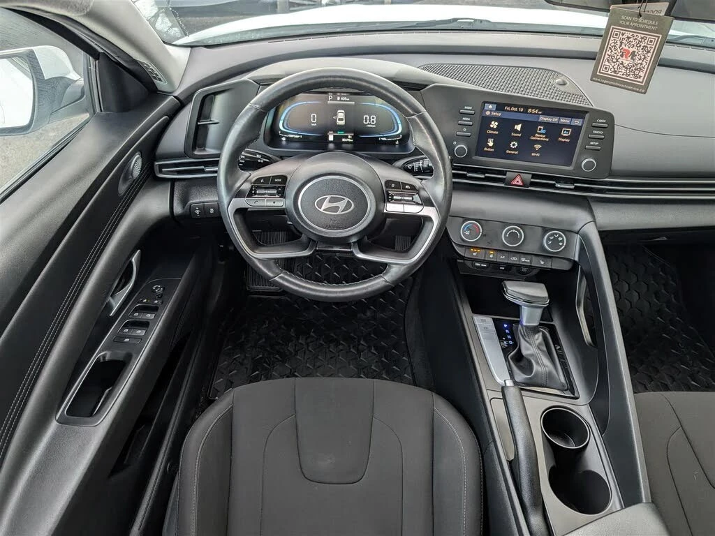 Hyundai Elantra Preferred* FWD* АвтоКредит* (ЦЕНА ДО БГ)* , снимка 12 - Автомобили и джипове - 54453785