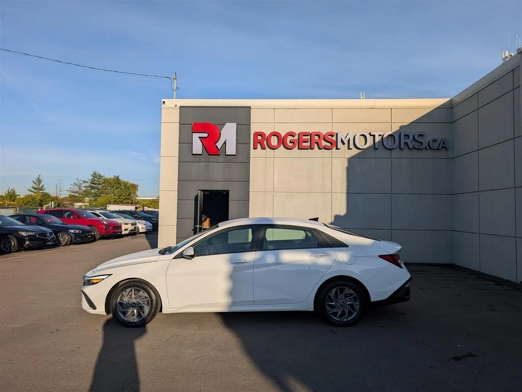 Hyundai Elantra Preferred* FWD* АвтоКредит* (ЦЕНА ДО БГ)* , снимка 2 - Автомобили и джипове - 54453785