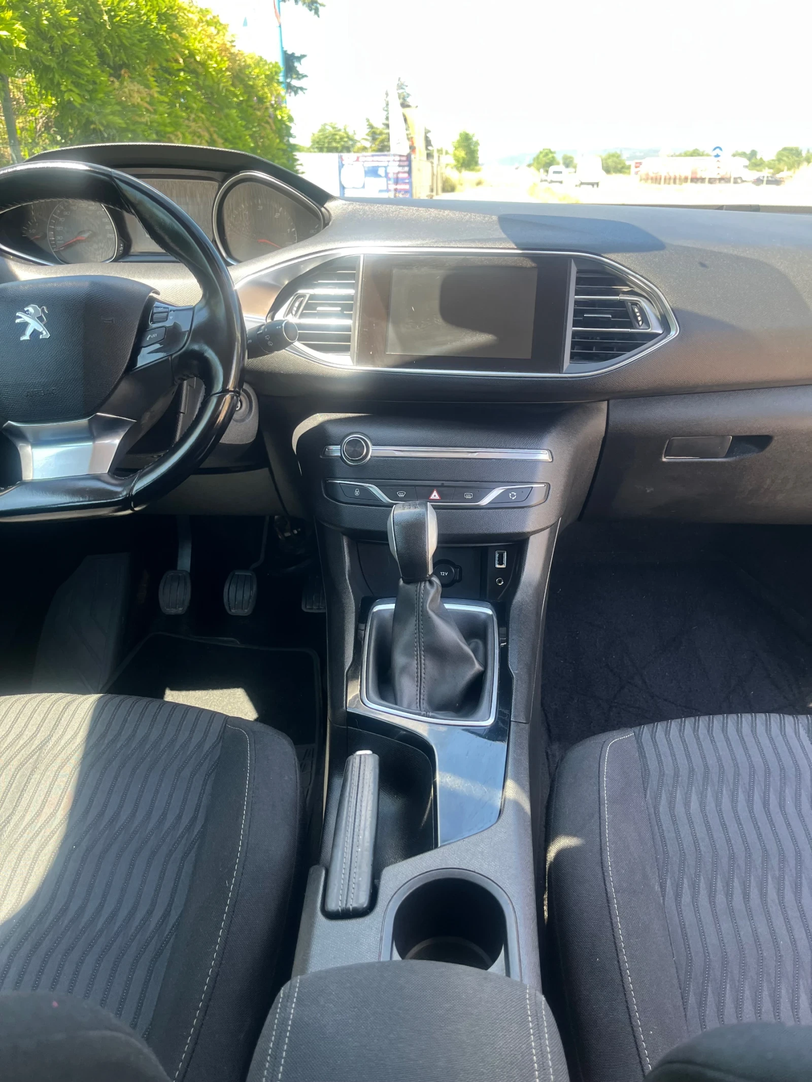 Peugeot 308 1.6HDI, снимка 10 - Автомобили и джипове - 54902132