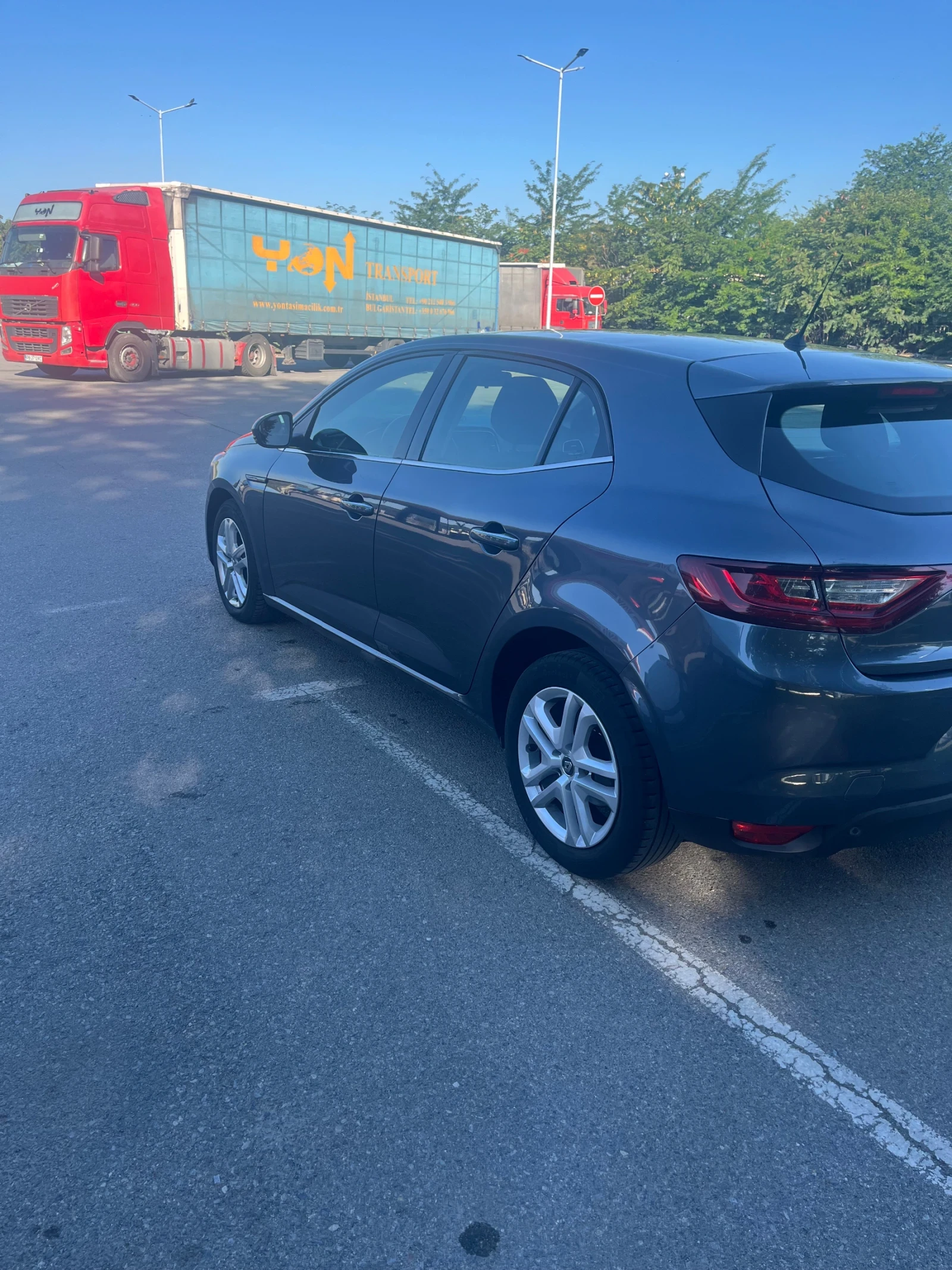 Renault Megane 1.5DCI, снимка 6 - Автомобили и джипове - 54902132
