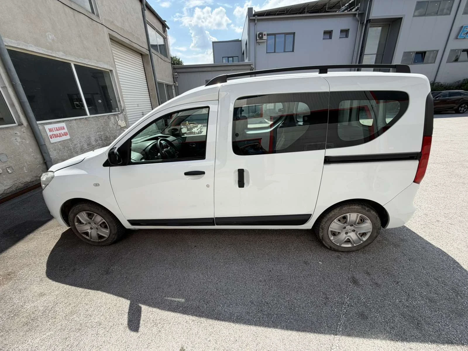 Dacia Dokker 1.5 dCi Данъчен кредит, снимка 2 - Автомобили и джипове - 54971802