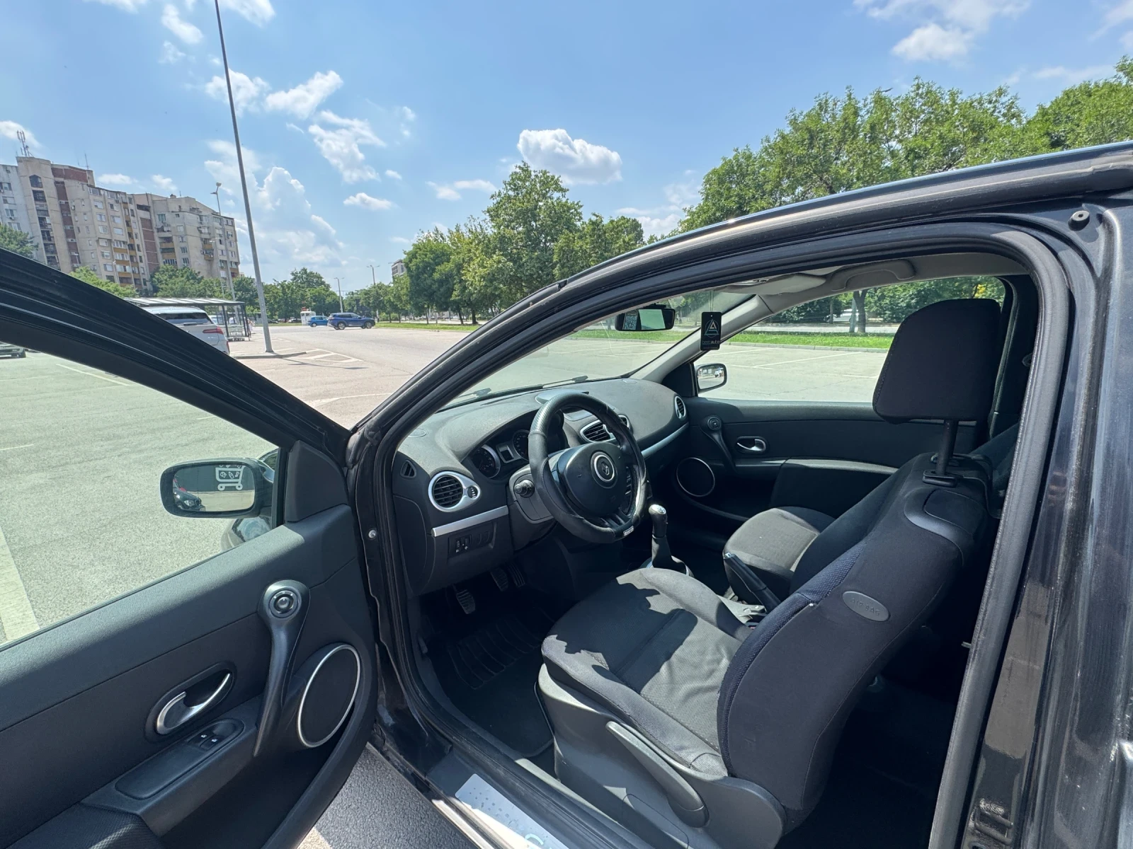 Renault Clio, снимка 7 - Автомобили и джипове - 54999826