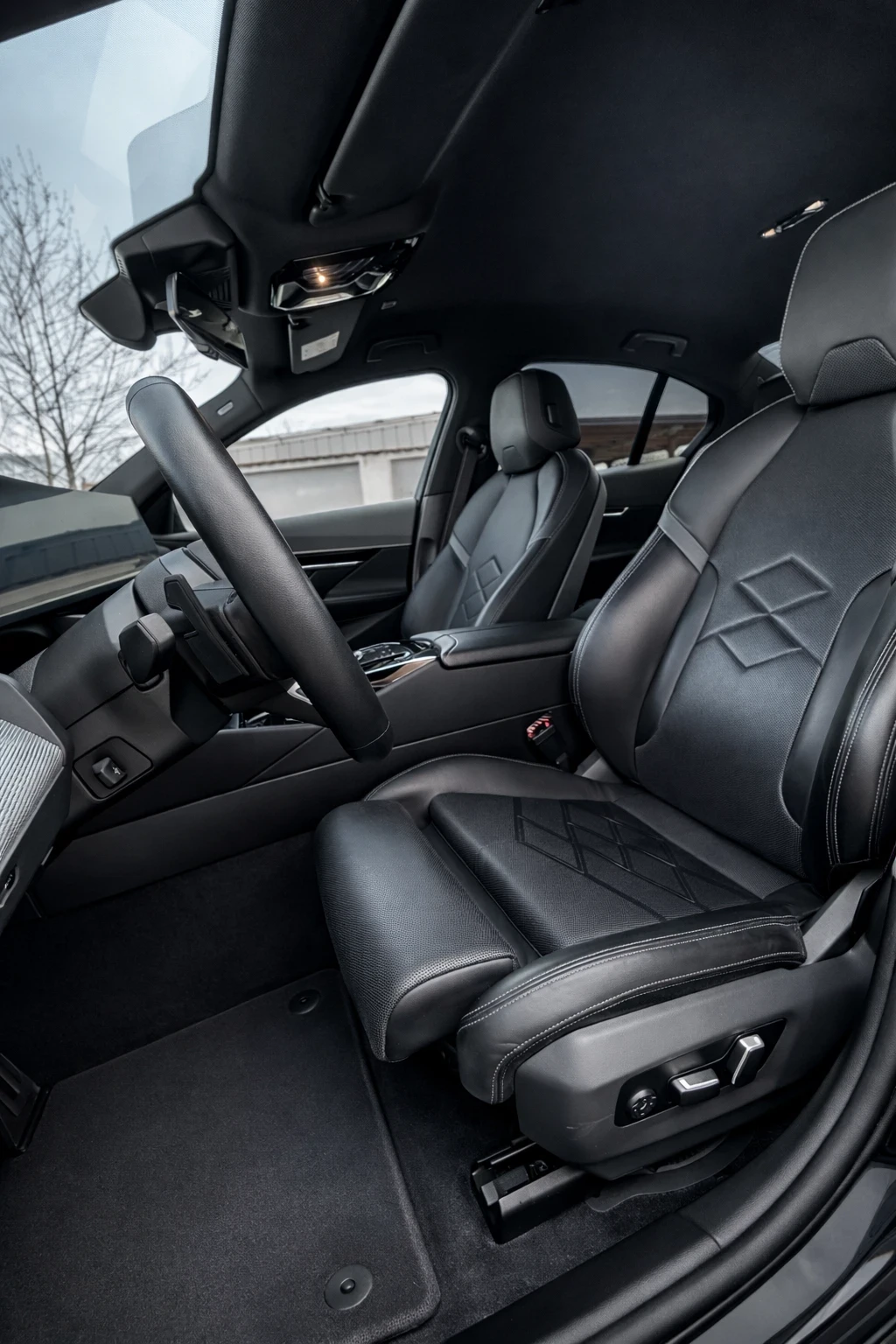 BMW 520 M-Sport PRO.Гаранция.Head-Up/ICONIC/NightVision/, снимка 7 - Автомобили и джипове - 55179658