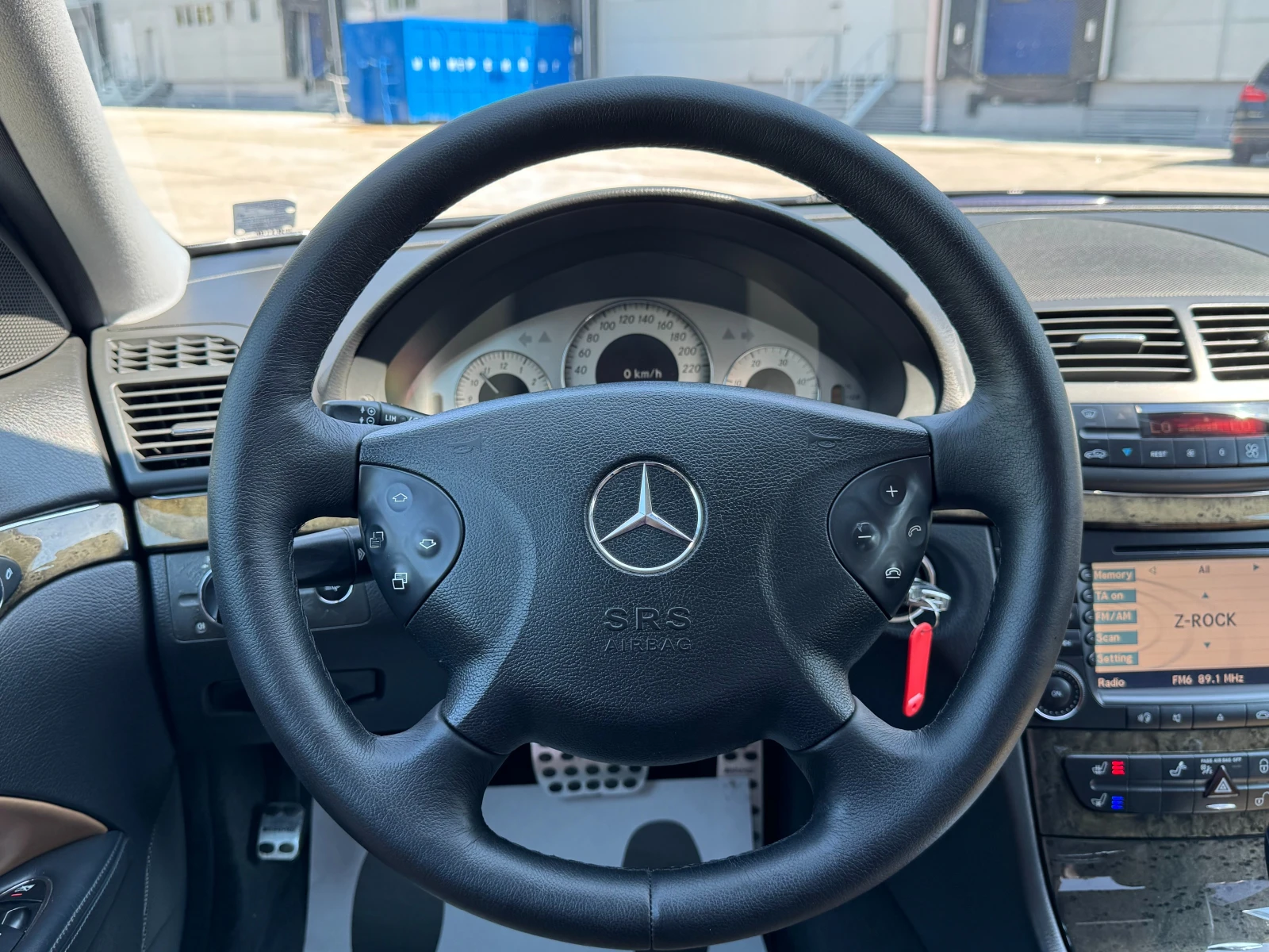 Mercedes-Benz E 320 3.2d 204 кс./Авантгард, снимка 12 - Автомобили и джипове - 55313228