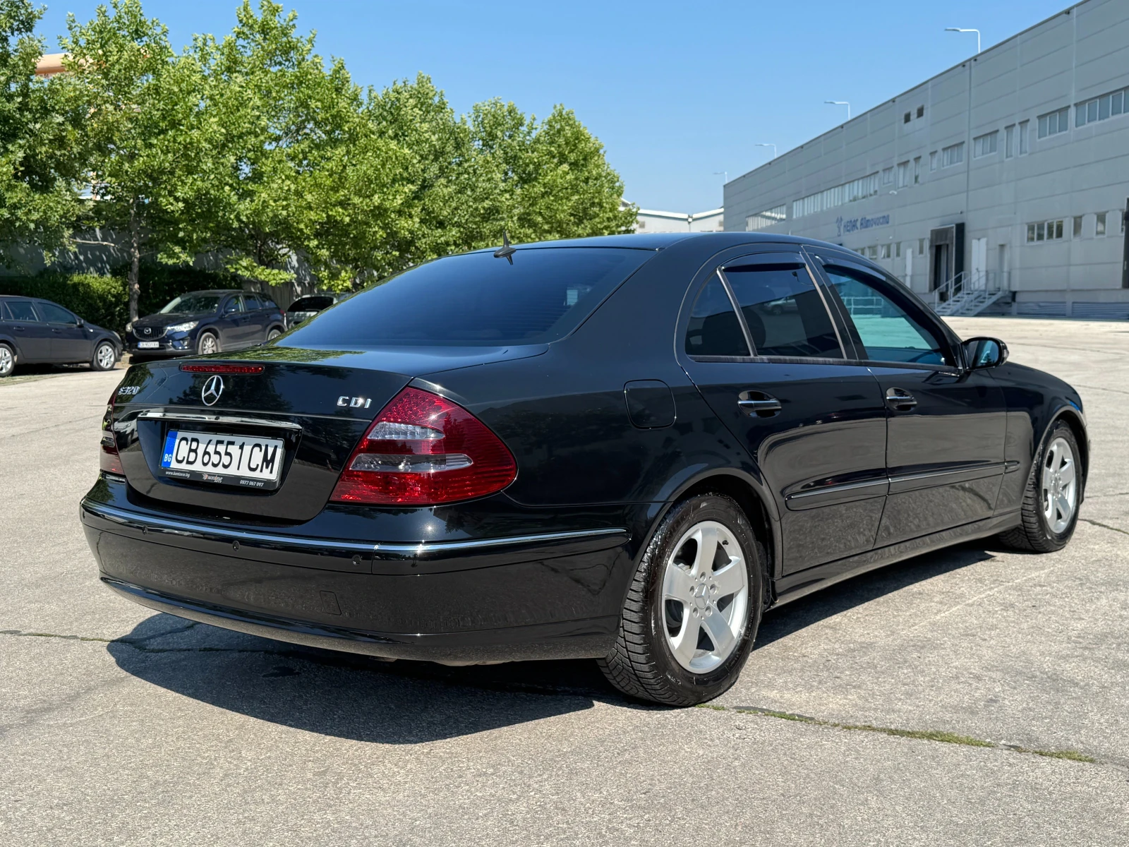 Mercedes-Benz E 320 3.2d 204 кс./Авантгард, снимка 5 - Автомобили и джипове - 55313228