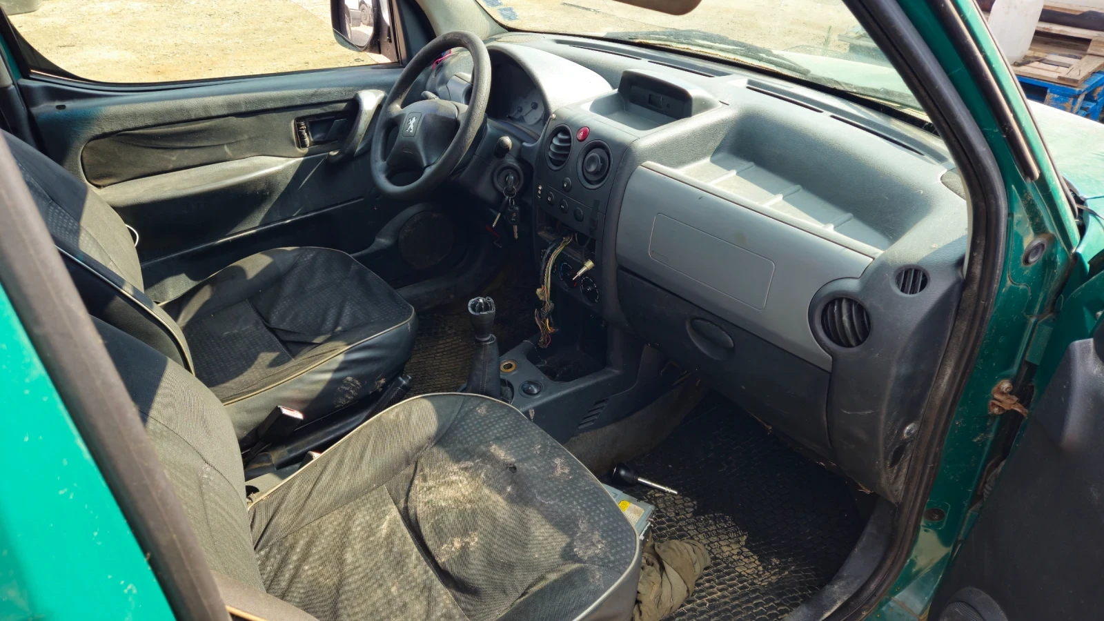 Peugeot Partner 2.0hdi/на части , снимка 6 - Автомобили и джипове - 55567071