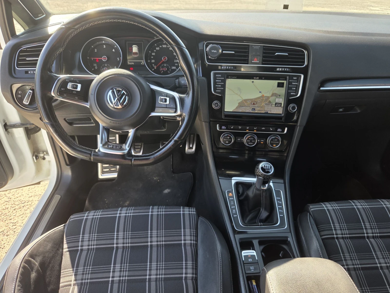 VW Golf 2.0GTD 184ps navi camera, снимка 12 - Автомобили и джипове - 55712808