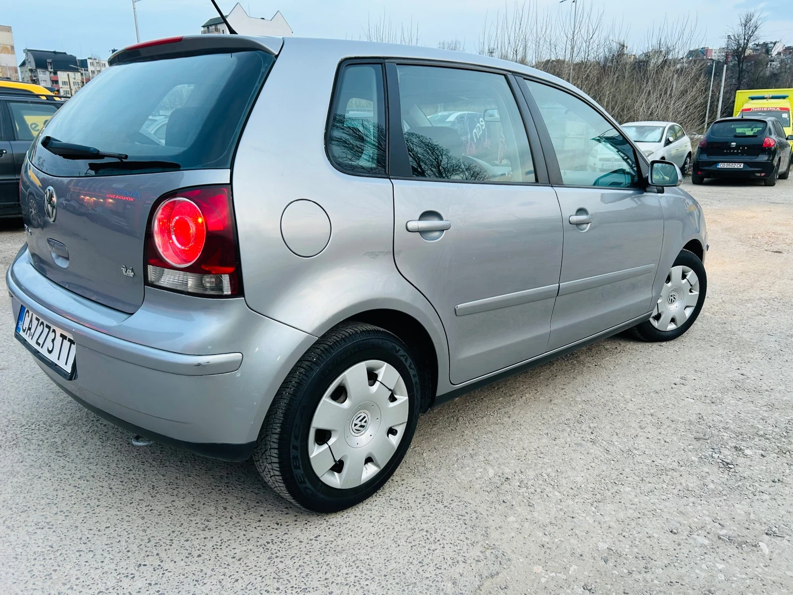 VW Polo 1.4 16 V, снимка 4 - Автомобили и джипове - 55790883