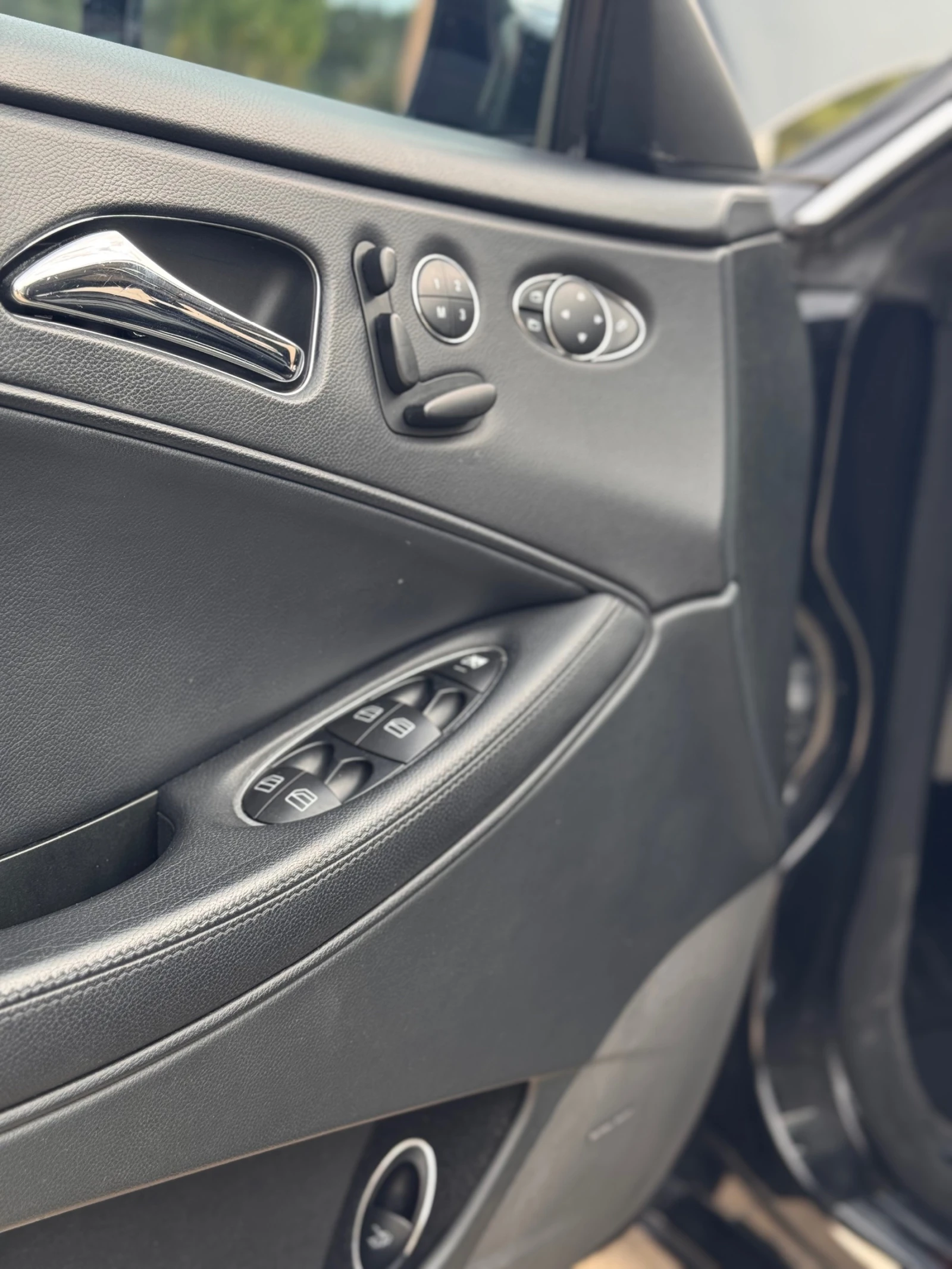 Mercedes-Benz CLS 320, снимка 10 - Автомобили и джипове - 56248605