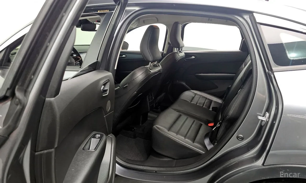 Renault Arkana 360 КАМЕРИ* ПОДГРЕВ* КРАЙНА ЦЕНА* , снимка 13 - Автомобили и джипове - 56490921