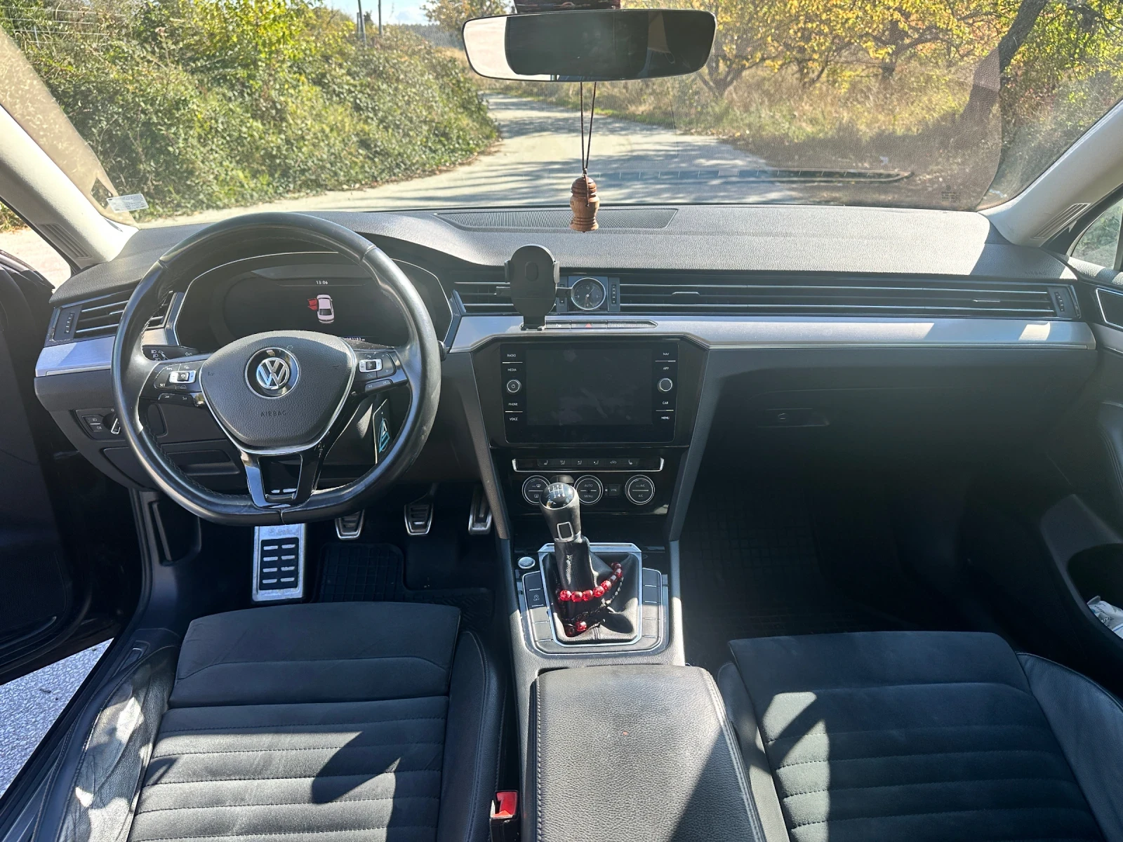 VW Passat, снимка 6 - Автомобили и джипове - 56726175