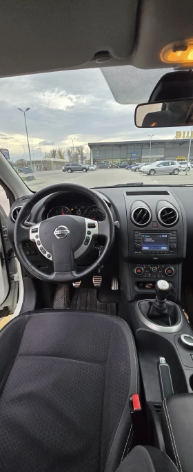 Nissan Qashqai  1.6DCI /130к.с 4Х4/НАВИГАЦИЯ/КАМЕРА-360/ПАН0РАМА/, снимка 16