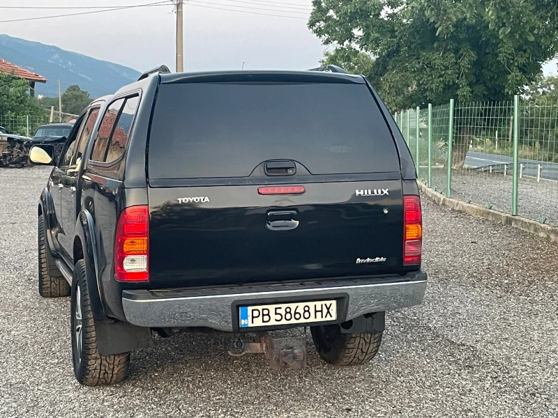 Toyota Hilux 3.0td, снимка 11 - Автомобили и джипове - 47445445