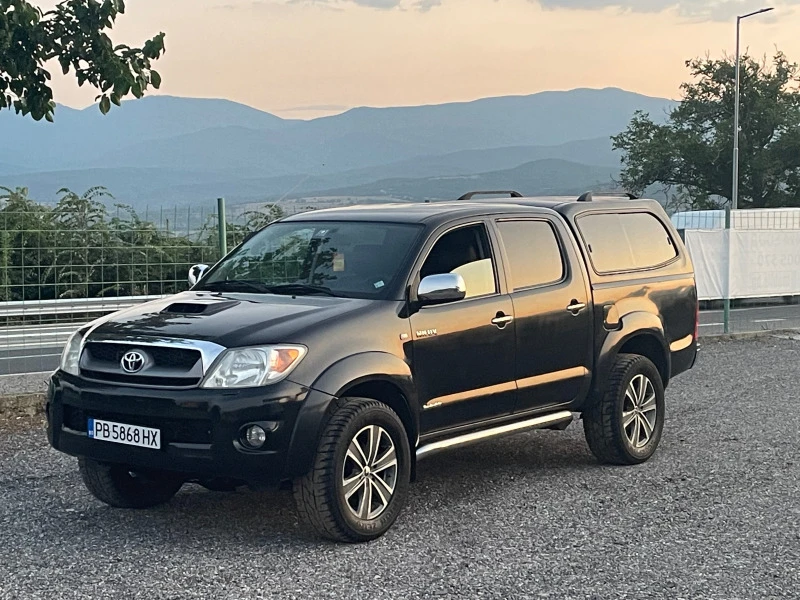 Toyota Hilux 3.0td, снимка 1 - Автомобили и джипове - 47445445