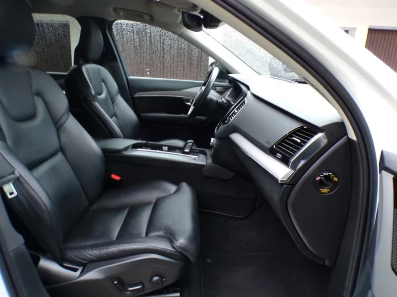 Volvo Xc90 T8/R-DESIGN/455HP/7S/AWD/CAM/MEMO/H&K/HUD/ACC/610f, снимка 9 - Автомобили и джипове - 51407256