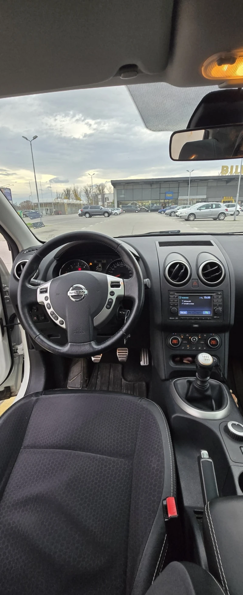 Nissan Qashqai  1.6DCI /130к.с 4Х4/НАВИГАЦИЯ/КАМЕРА-360/ПАН0РАМА/, снимка 16 - Автомобили и джипове - 52557452