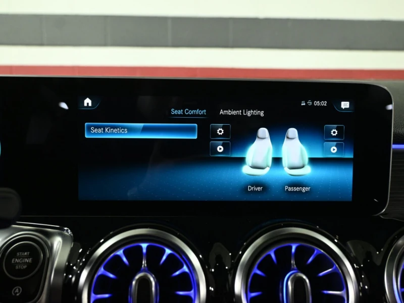 Mercedes-Benz GLB * 250 4MATIC No Accident AMG Night Package Ambient, снимка 17 - Автомобили и джипове - 52977669