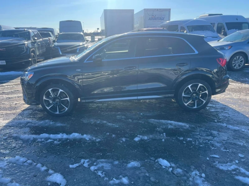 Audi Q3 * Progressiv * CARFAX * БЕЗ ПЪРВОНАЧАЛНА ВНОСКА, снимка 2 - Автомобили и джипове - 53073254