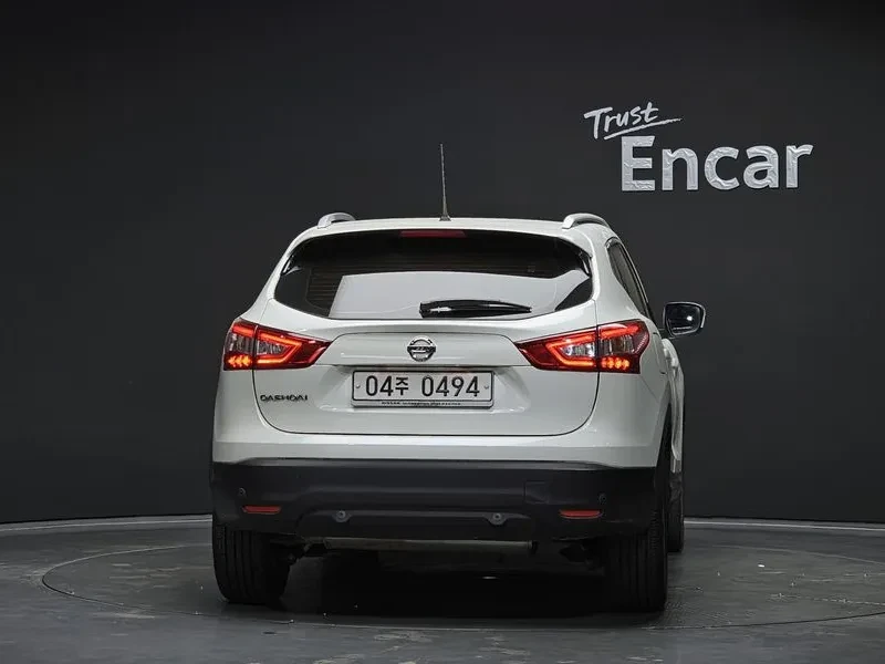 Nissan Qashqai 2Nd Generation 1.6 Sl, снимка 4 - Автомобили и джипове - 55011416