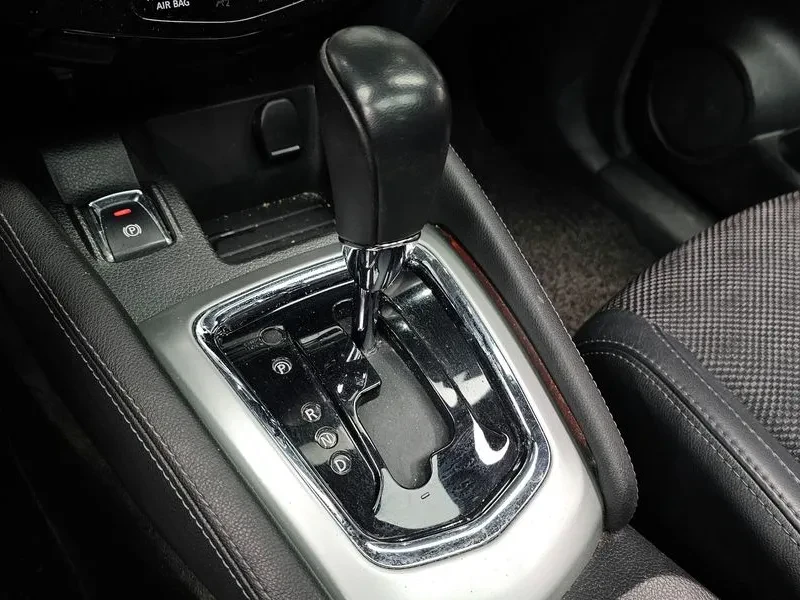 Nissan Qashqai 2Nd Generation 1.6 Sl, снимка 9 - Автомобили и джипове - 55011416