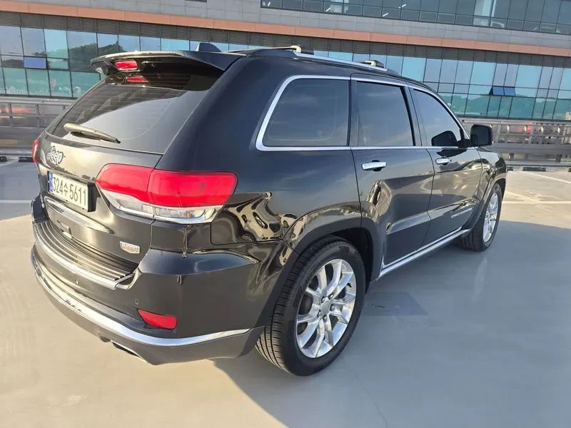 Jeep Grand cherokee 3.0 DIESEL OVERLAND SUMMIT WK2, снимка 3 - Автомобили и джипове - 55299128
