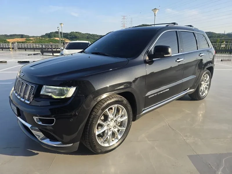 Jeep Grand cherokee 3.0 DIESEL OVERLAND SUMMIT WK2, снимка 6 - Автомобили и джипове - 55299128