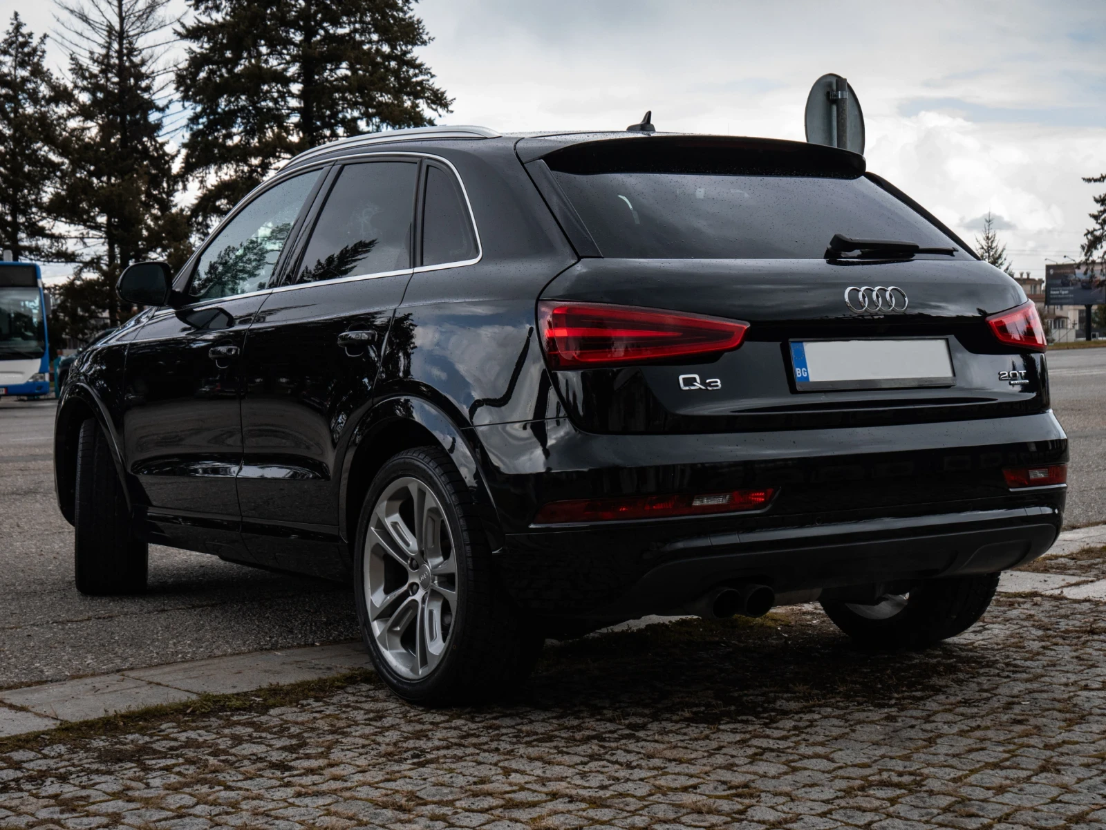 Audi Q3 S-Line  Quattro  2.0 TFSI - изображение 3