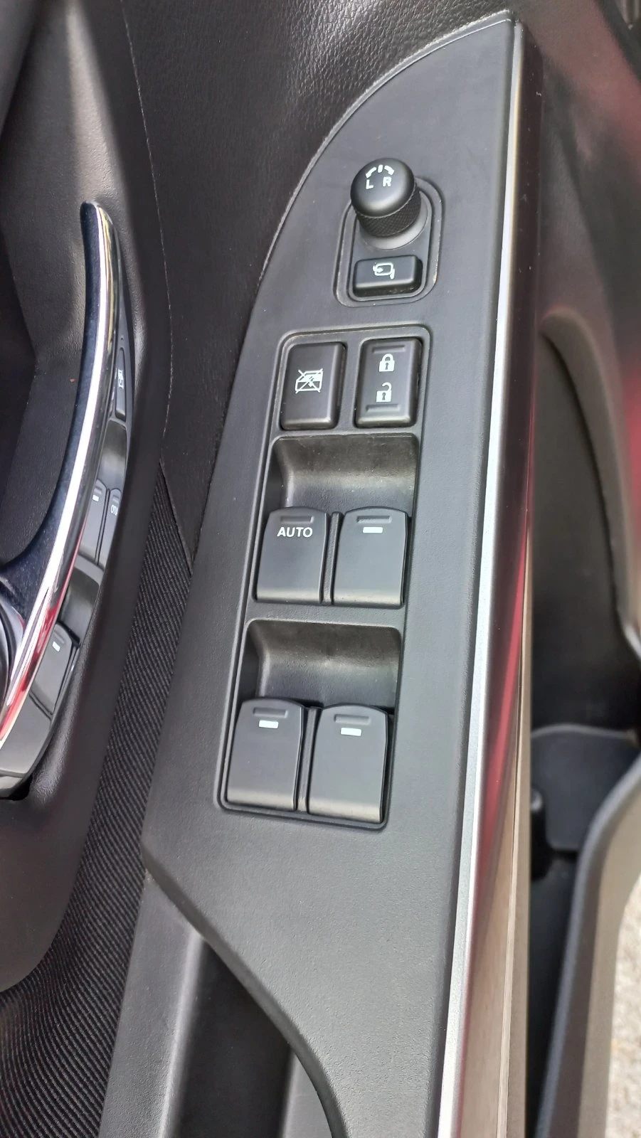 Suzuki SX4 S-Cross Hybrid  - изображение 7