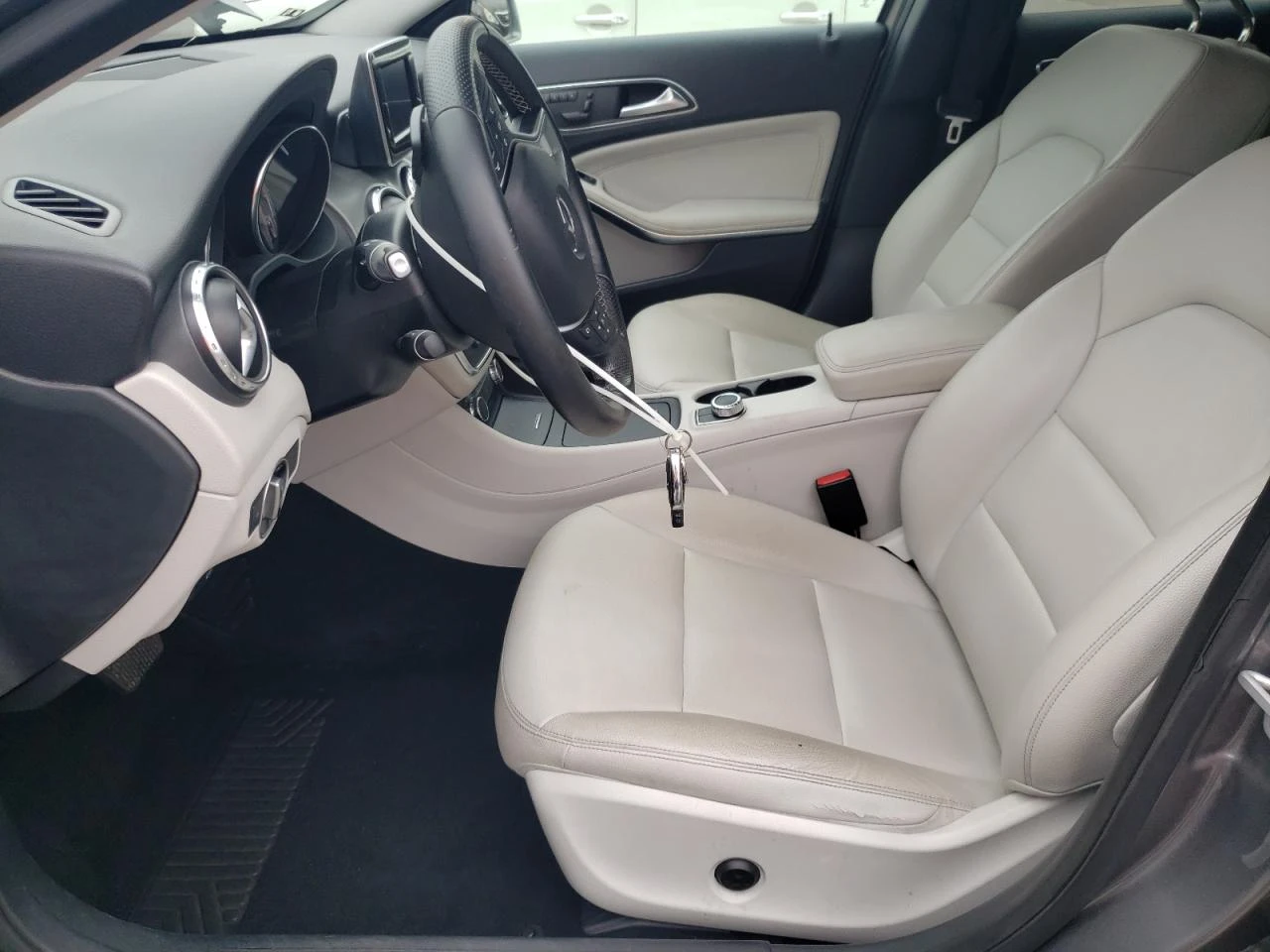 Mercedes-Benz GLA 250  - изображение 7