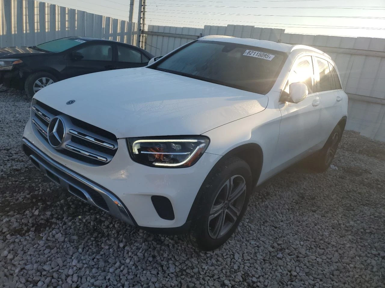 Mercedes-Benz GLC 300* ПЕРФЕКТНА* РЕАЛНИ КМ - изображение 2