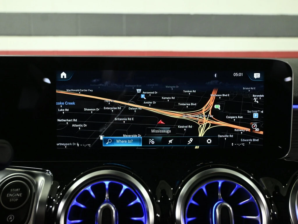 Mercedes-Benz GLB * 250 4MATIC No Accident AMG Night Package Ambient | Mobile.bg � ����������� 16