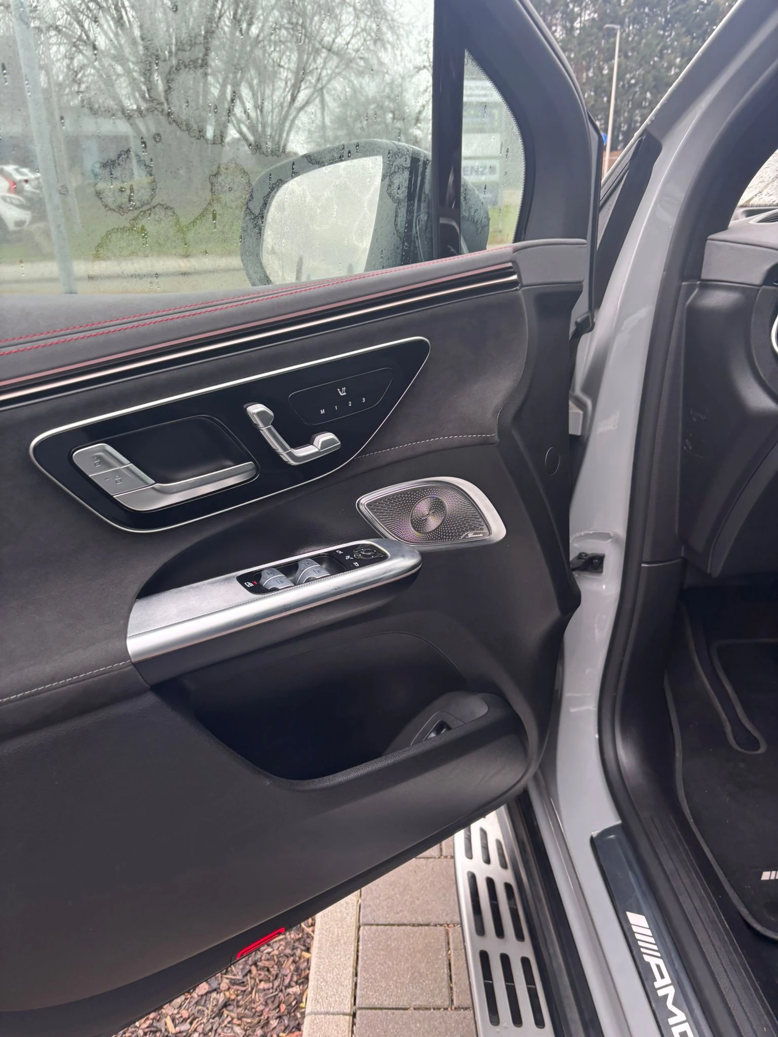 Mercedes-Benz EQE 43 AMG 4Matic SUV - изображение 8