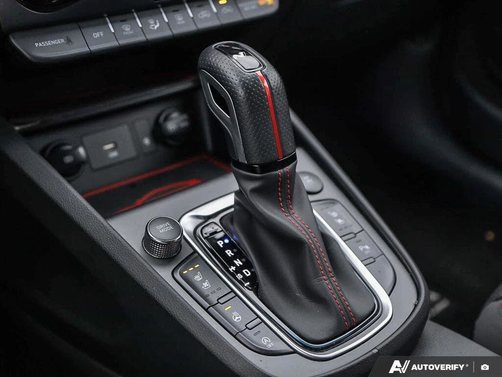 Hyundai Kona N LINE* КОЖА* ДИГИТАЛНО ТАБЛО* ПАНОРАМА* КАМЕРА* , снимка 11 - Автомобили и джипове - 53795191