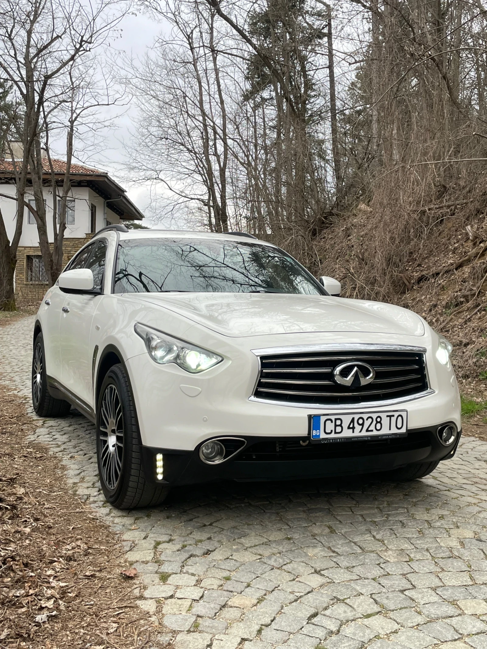 Infiniti QX70 3.0ds fx30s 360* distr* led* obduh