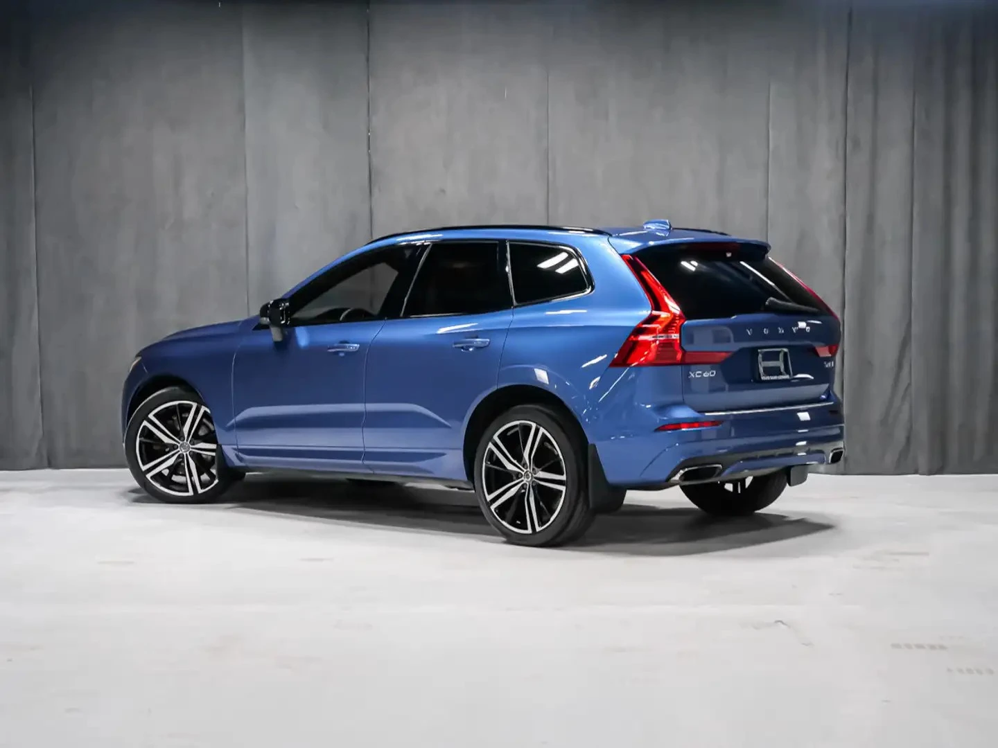 Volvo XC60 R-Design Premium Pack Автокредит Цена до България, снимка 5 - Автомобили и джипове - 55299696