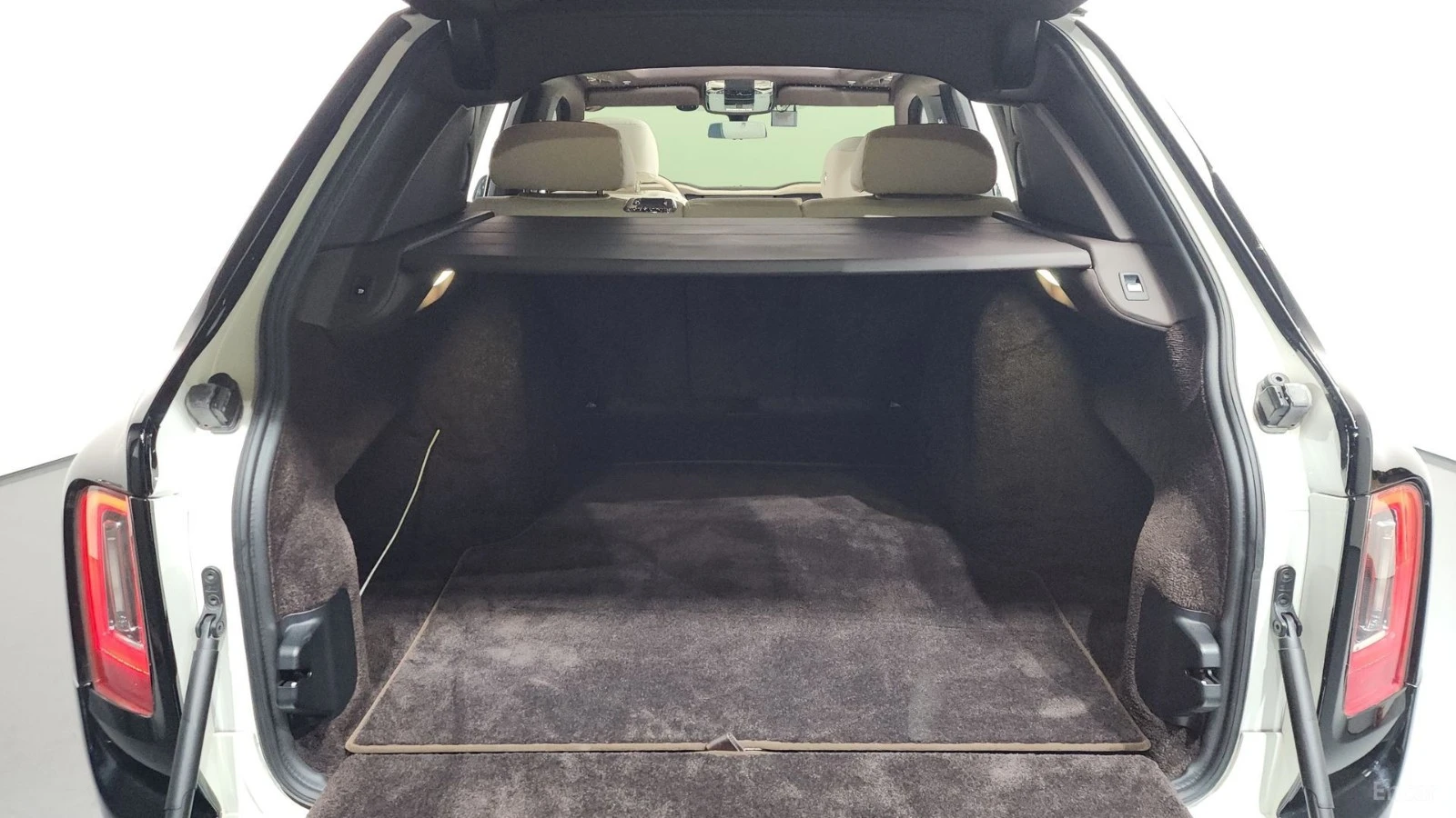 Rolls-Royce Cullinan Starlight Headliner* Spirit of Ecstasy* , снимка 13 - Автомобили и джипове - 56234389