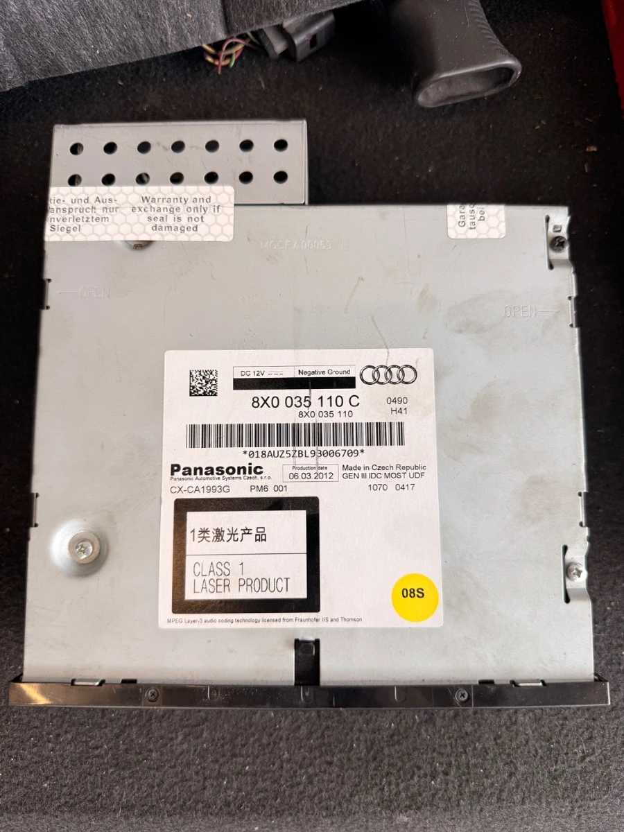 CD CHARGER MP3 MMI Медия чарджър за Audi 8X0035110C 8X0035110C-1112