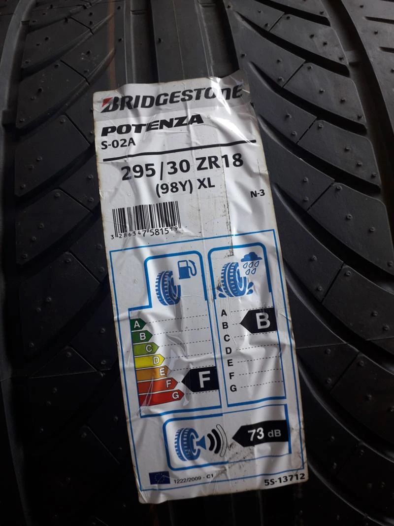 Гуми Летни 295/30R18, снимка 2 - Гуми и джанти - 45863888