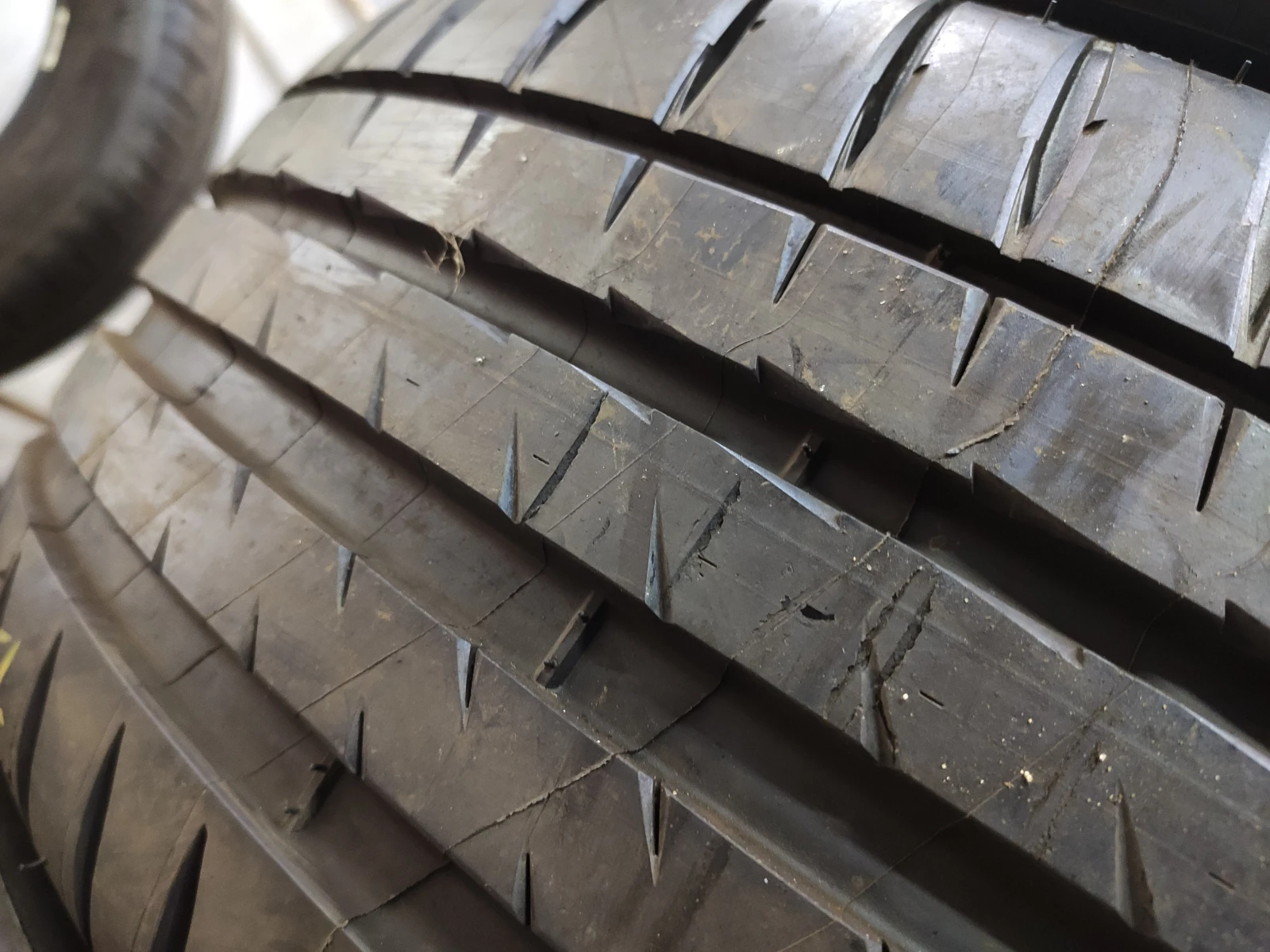  235/45R18 | Mobile.bg   5