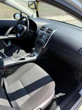 Toyota Avensis 2.2 D Executive, снимка 8