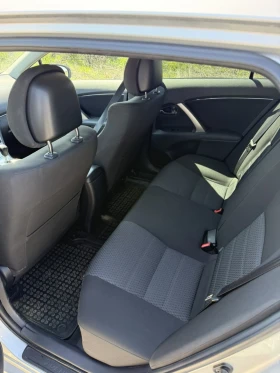 Toyota Avensis 2.2 D Executive, снимка 9