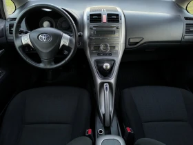 Toyota Auris -2.0D4D-126кс-6 скорости-КЛИМАТРОНИК-KEYLESS !!!, снимка 13